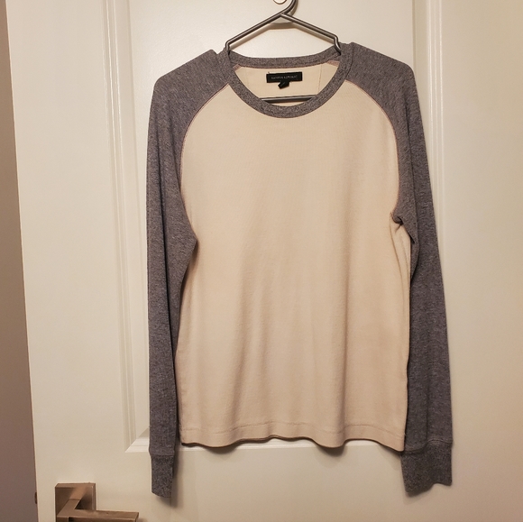 Banana Republic Long Sleeve Baseball Shirt - Picture 2 of 3